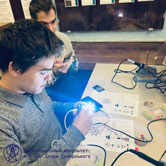 photo_5424849660184486763_y-768×768